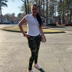 Meet your Posher, Angela